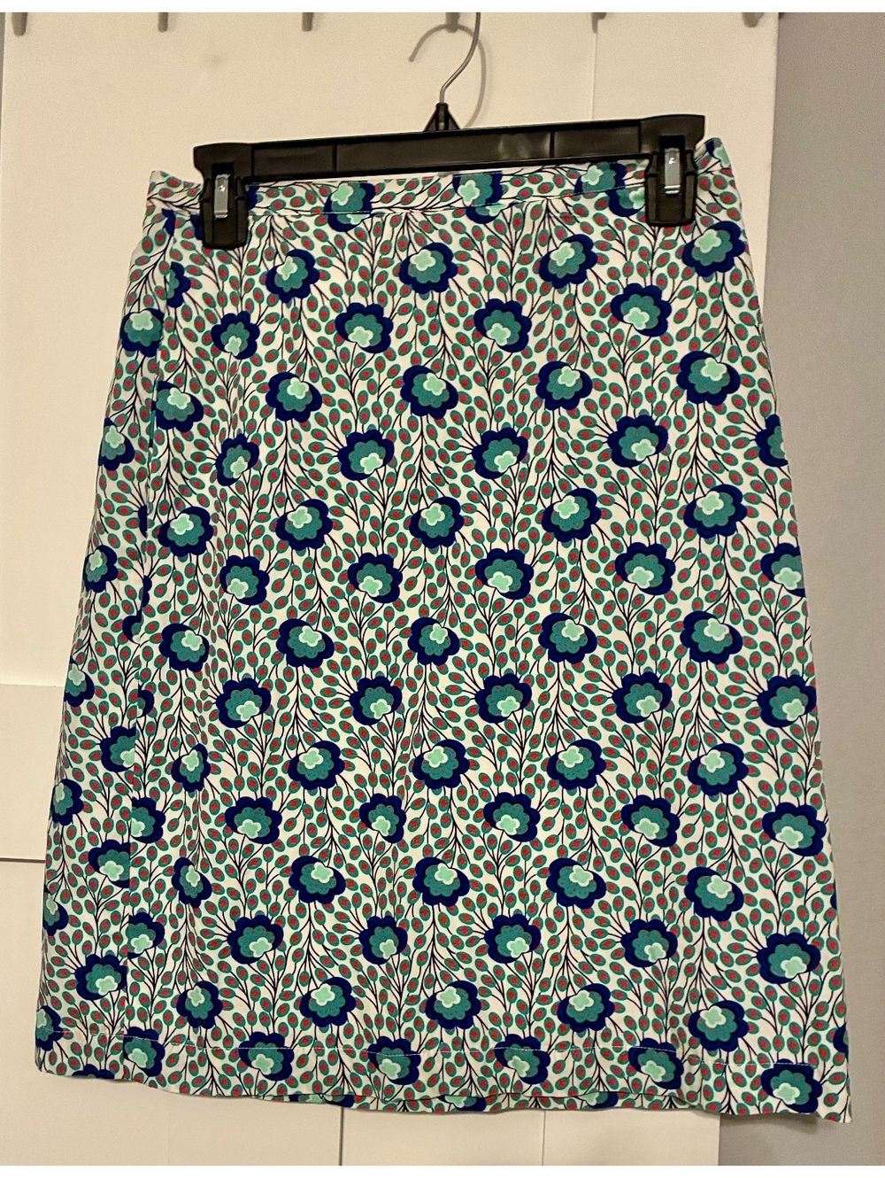 Boden skirt in size US 4R (UK 8R)